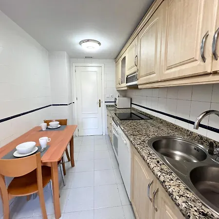 Apartamento 3 Dormitorios En Centro De Con Parking Privado Apartment