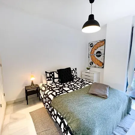 Apartamento 3 Dormitorios En Centro De Con Parking Privado