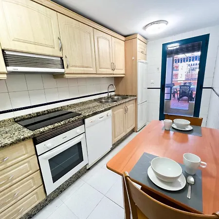 Apartamento 3 Dormitorios En Centro De Con Parking Privado * Marbella