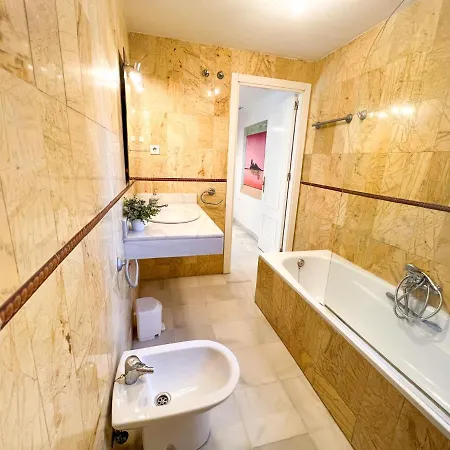 Apartment Apartamento 3 Dormitorios En Centro De Con Parking Privado Marbella