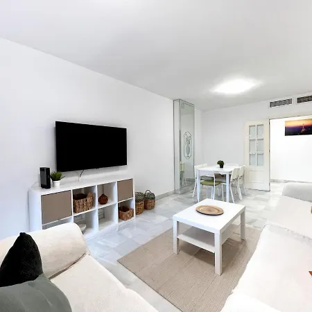 Apartment Apartamento 3 Dormitorios En Centro De Con Parking Privado *