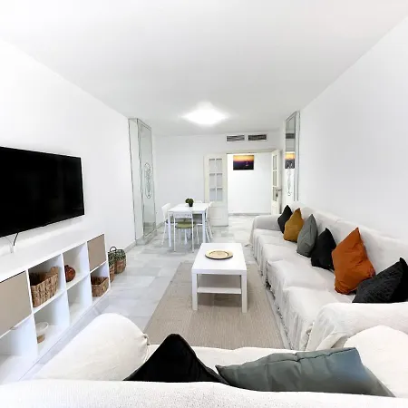 Apartment Apartamento 3 Dormitorios En Centro De Con Parking Privado *