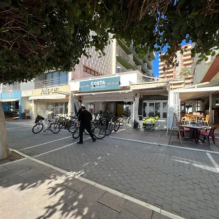 Apartamento 3 Dormitorios En Centro De Con Parking Privado Apartment Marbella