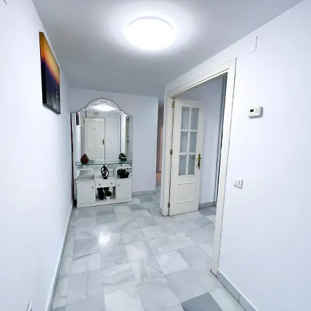 Apartamento 3 Dormitorios En Centro De Con Parking Privado Apartment